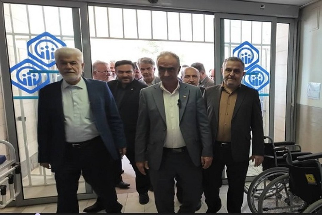بازدید اعضای کمیسیون بهداشت و درمان مجلس از درمانگاه تأمین اجتماعی ماکو